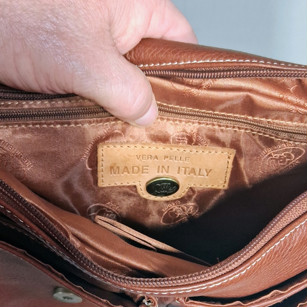 Avorio Vera Pelle Italian Fine Buttery Leather Magnetic Snap Shoulder/Sling Bag - Picture 2 of 12